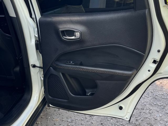 Jeep Compass - фото 3