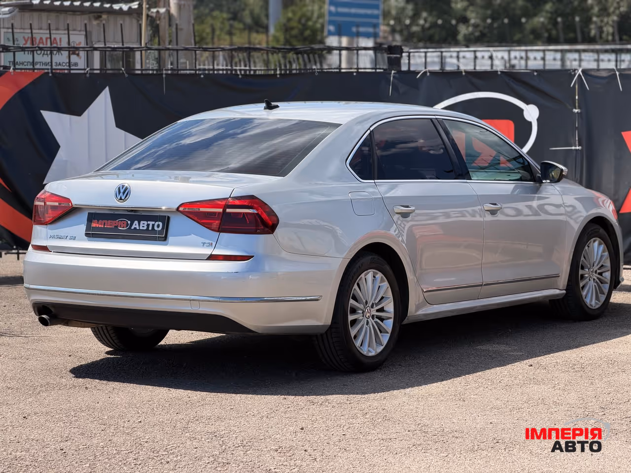 Volkswagen Passat - фото 4