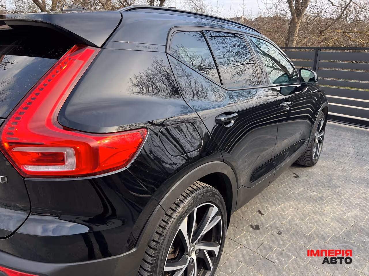 Volvo XC40 - фото 8