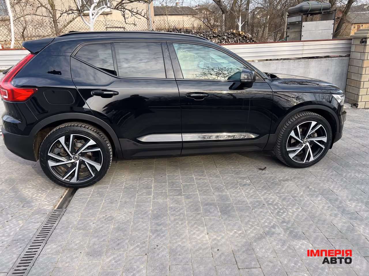 Volvo XC40 - фото 35