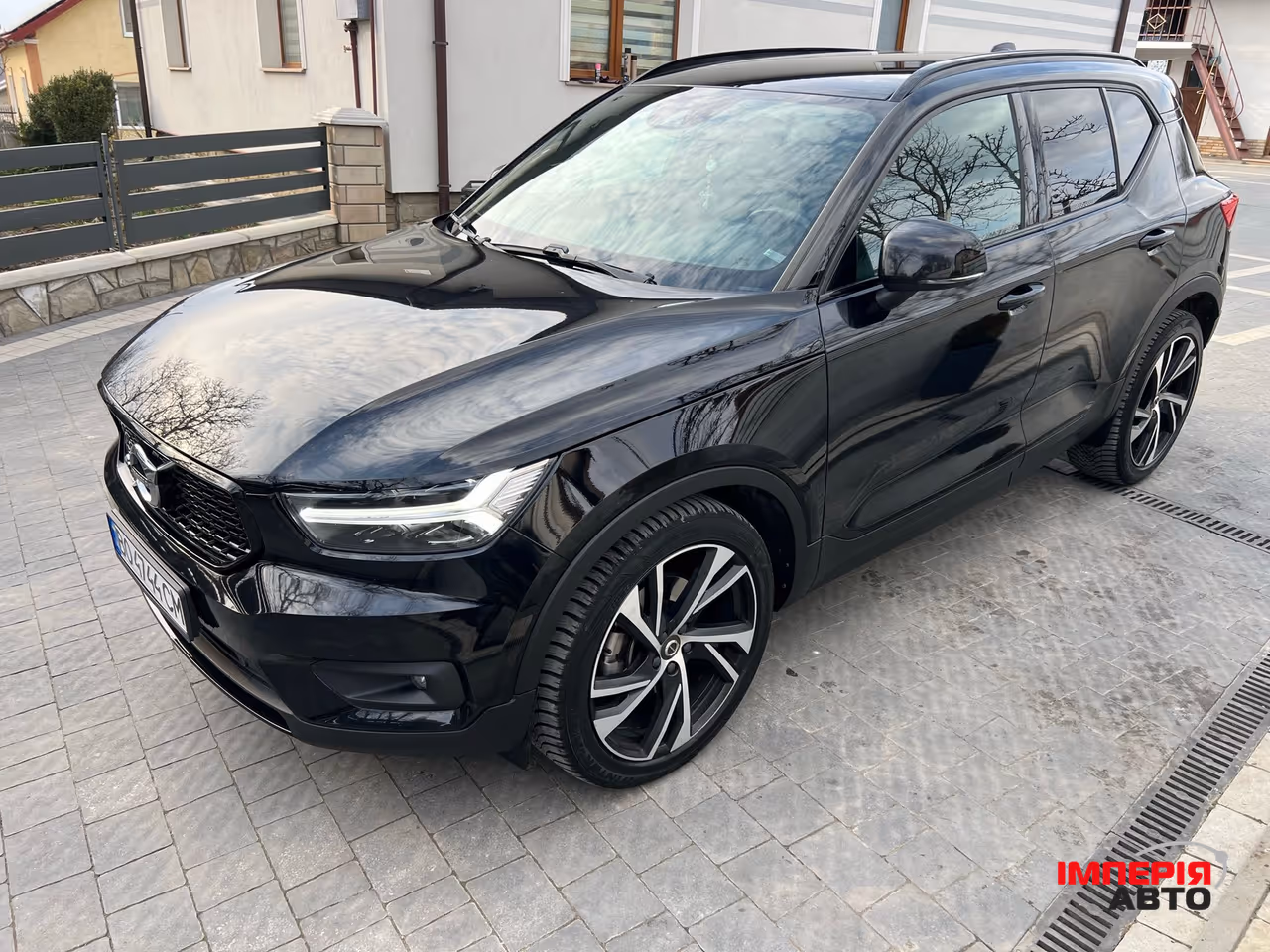 Volvo XC40 - фото 33