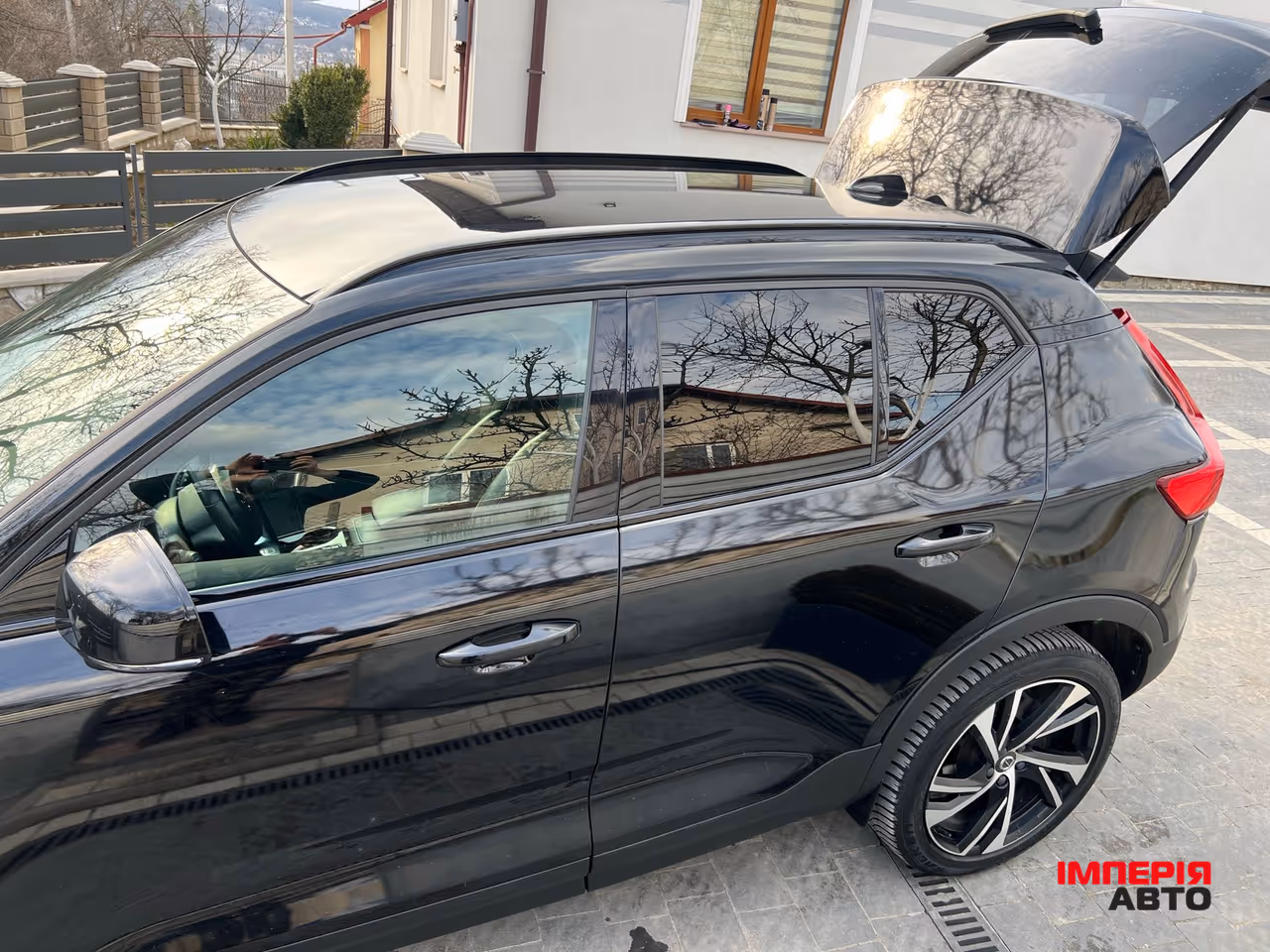 Volvo XC40 - фото 18