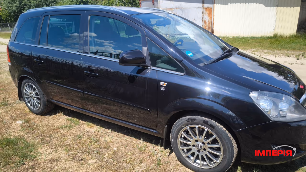 Opel Zafira - фото 5