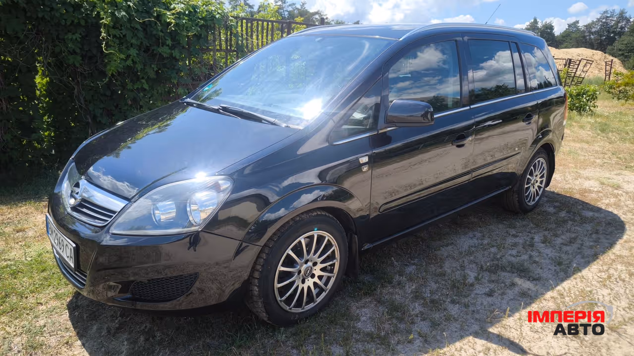 Opel Zafira - фото 2