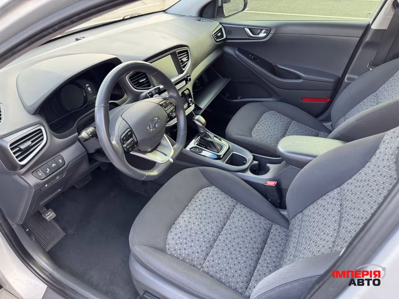 Hyundai IONIQ - фото 6
