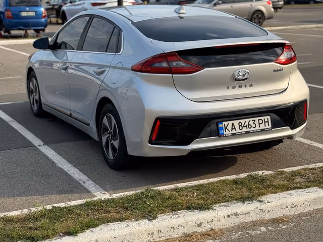 Hyundai IONIQ - зображення 1
