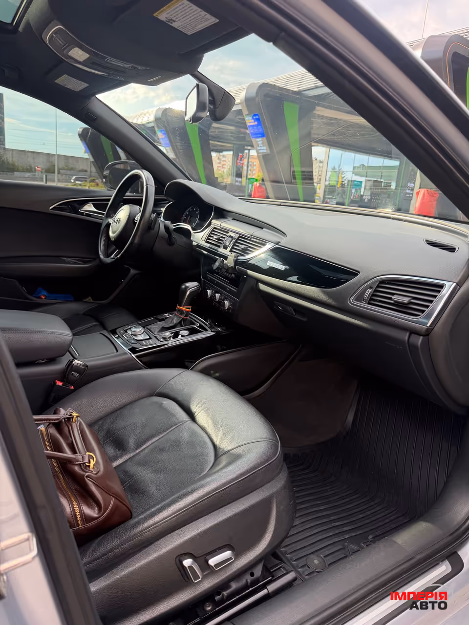 Audi A6 - фото 8