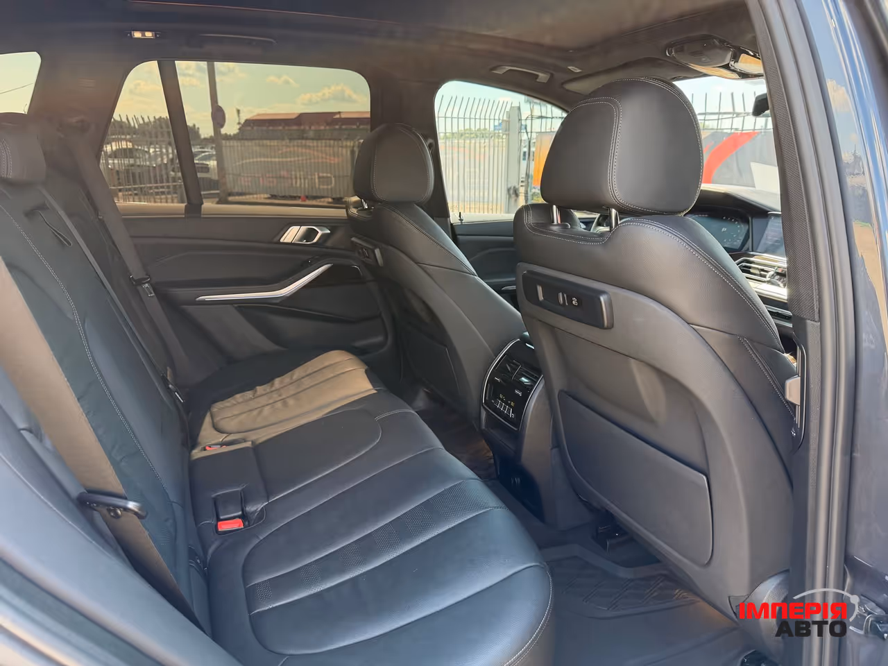 BMW X5 - фото 12
