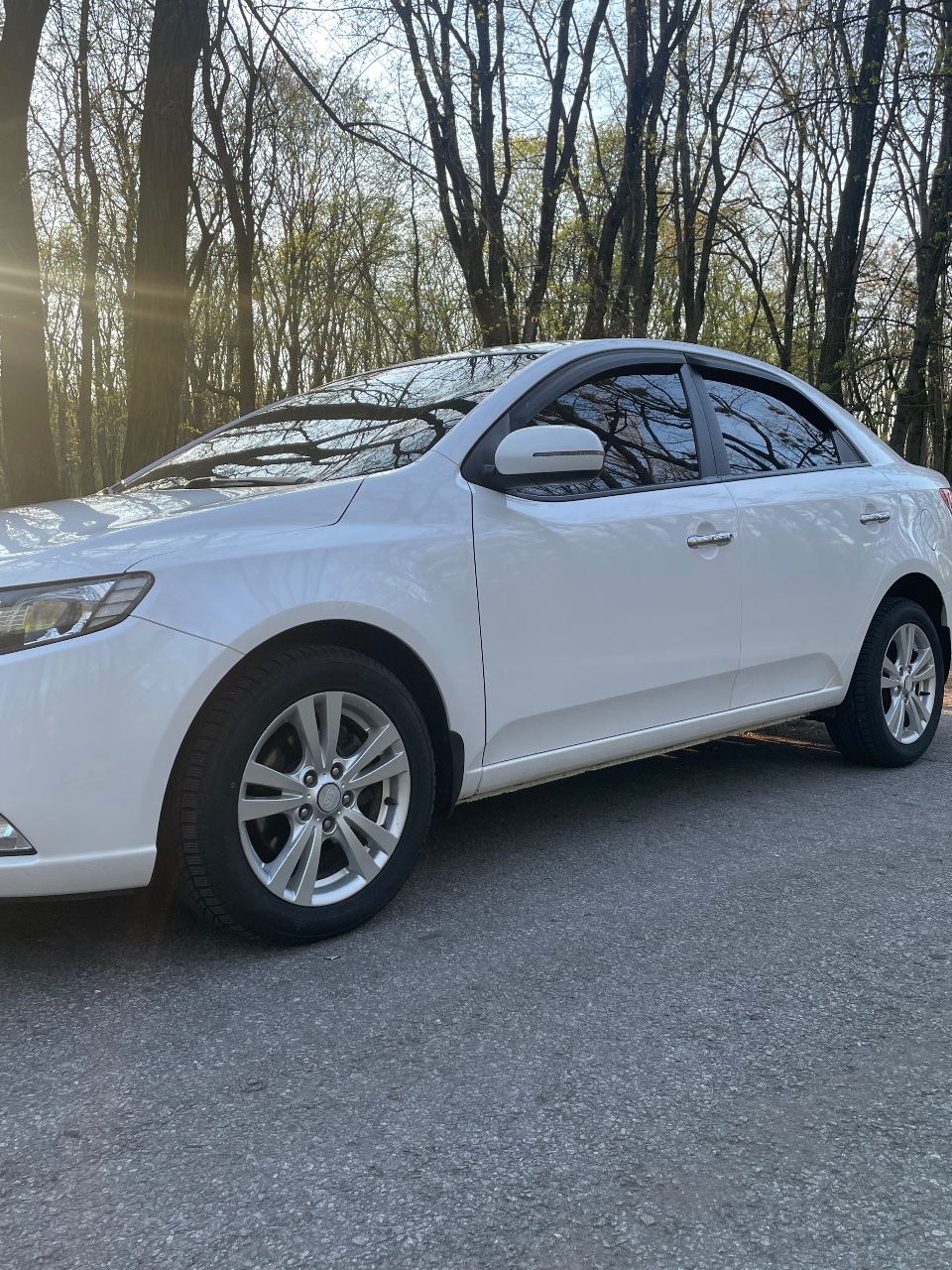 Kia Cerato - фото 1