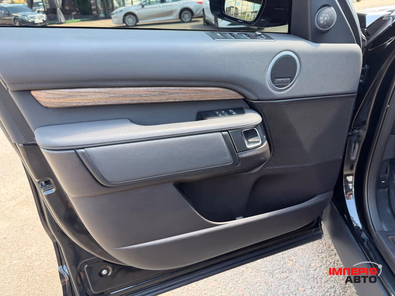 Land Rover Discovery - фото 17