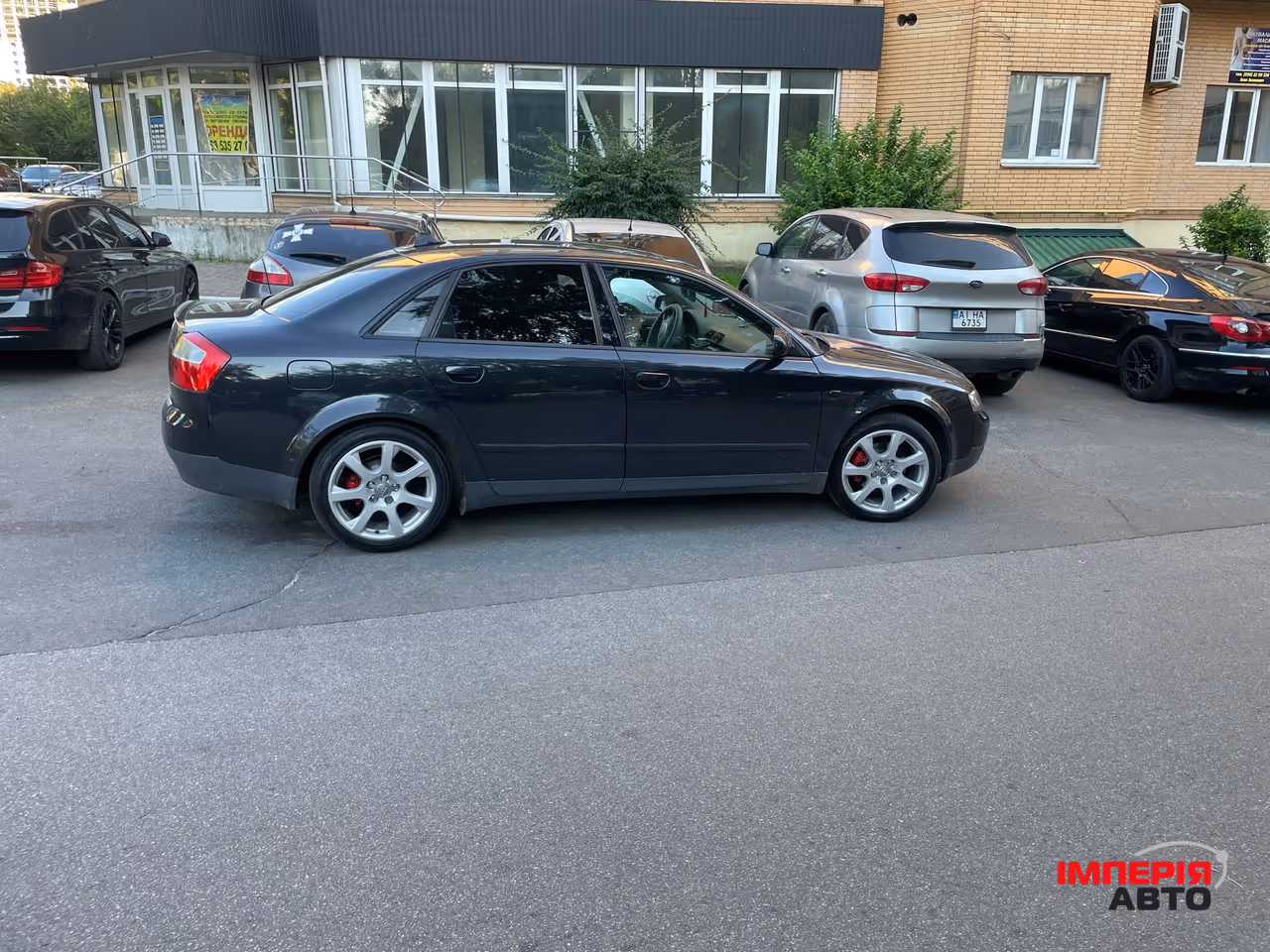 Audi A4 - фото 5