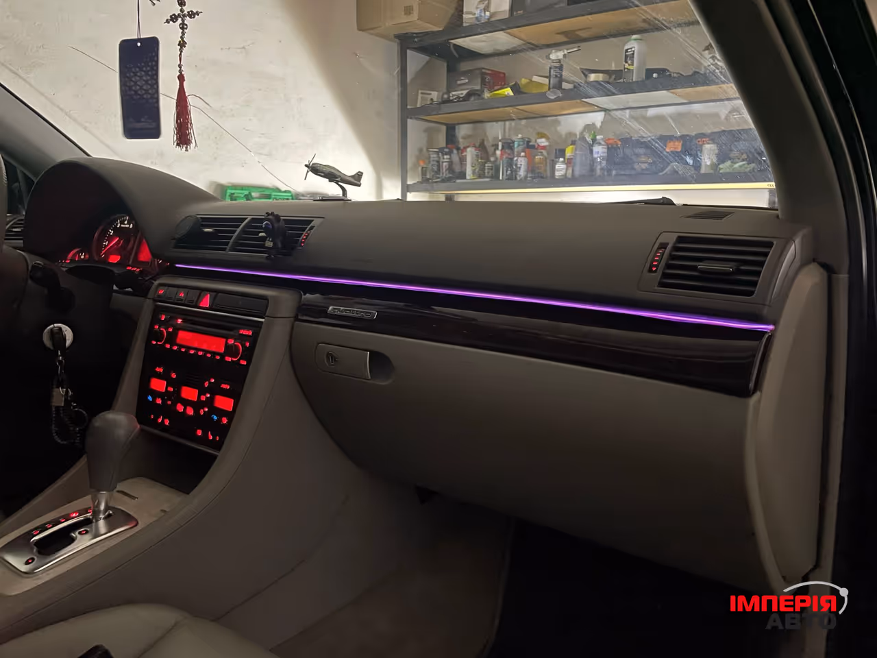 Audi A4 - фото 9