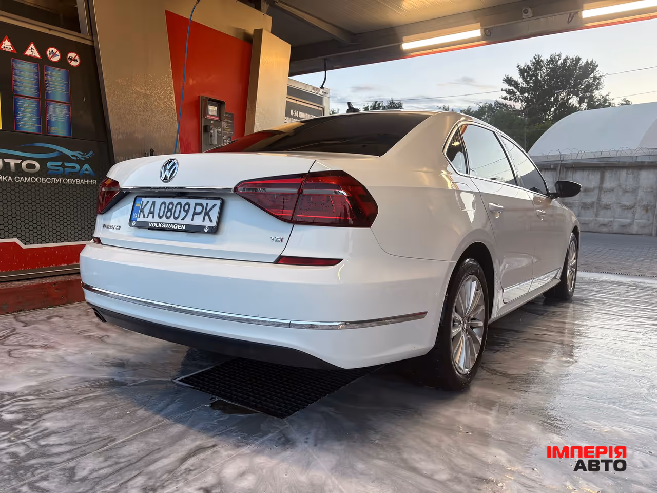 Volkswagen Passat - фото 2