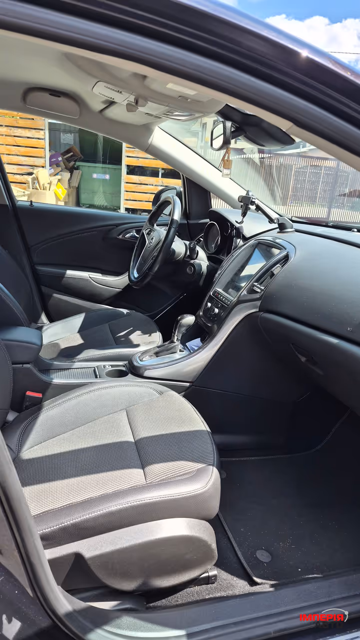 Opel Astra - фото 9