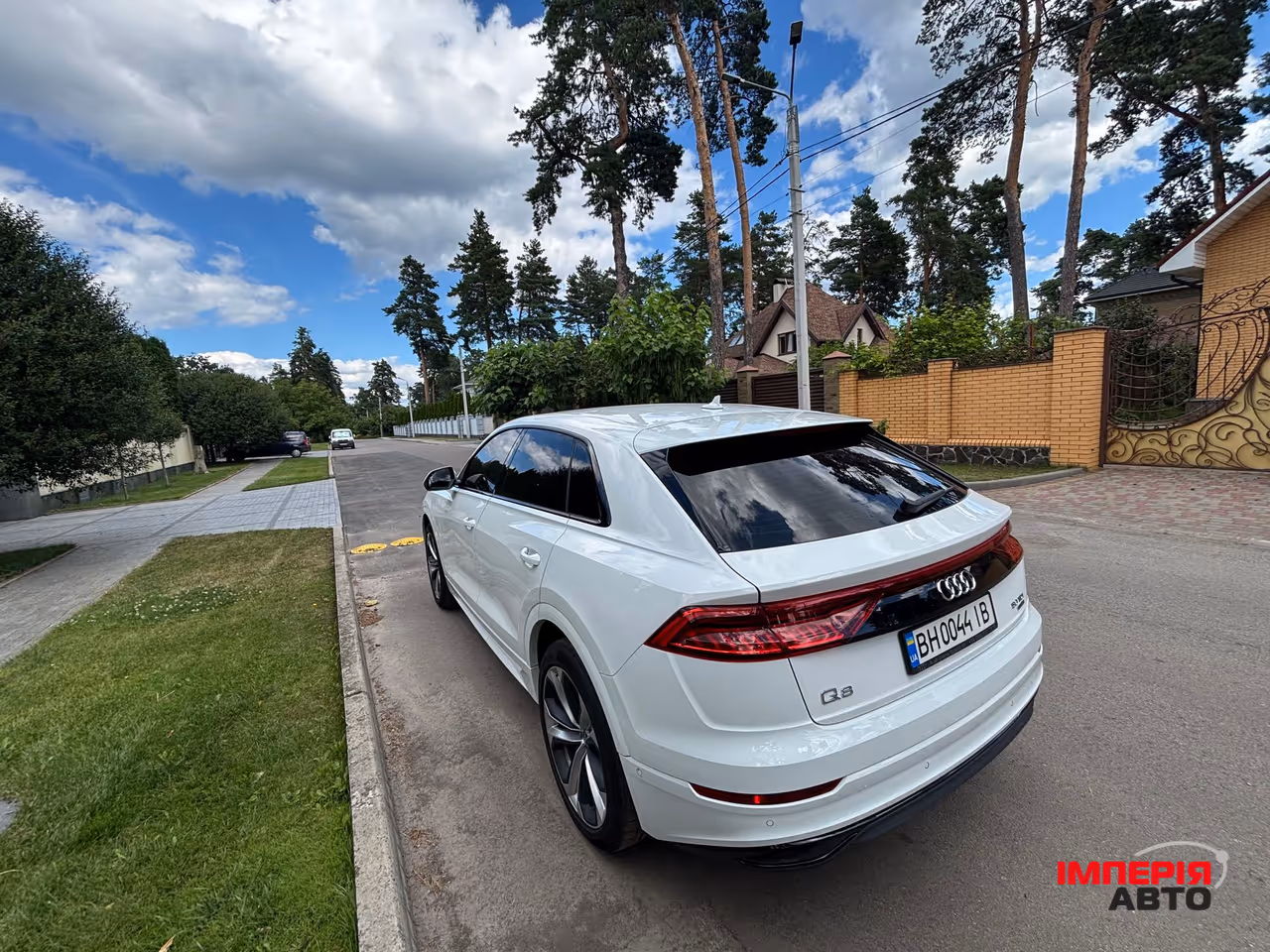 Audi Q8 - фото 7