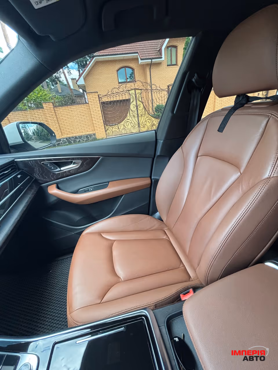 Audi Q8 - фото 14