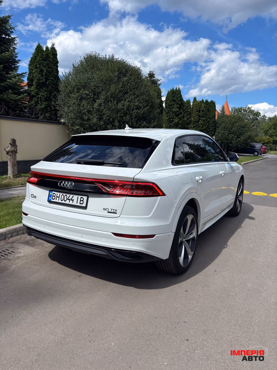 Audi Q8 - фото 9