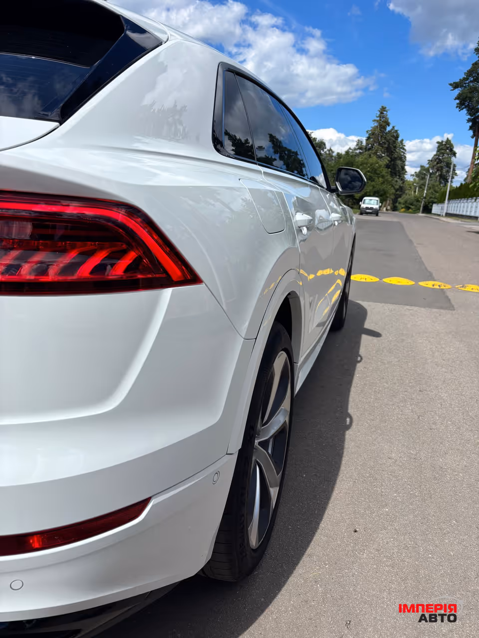Audi Q8 - фото 10