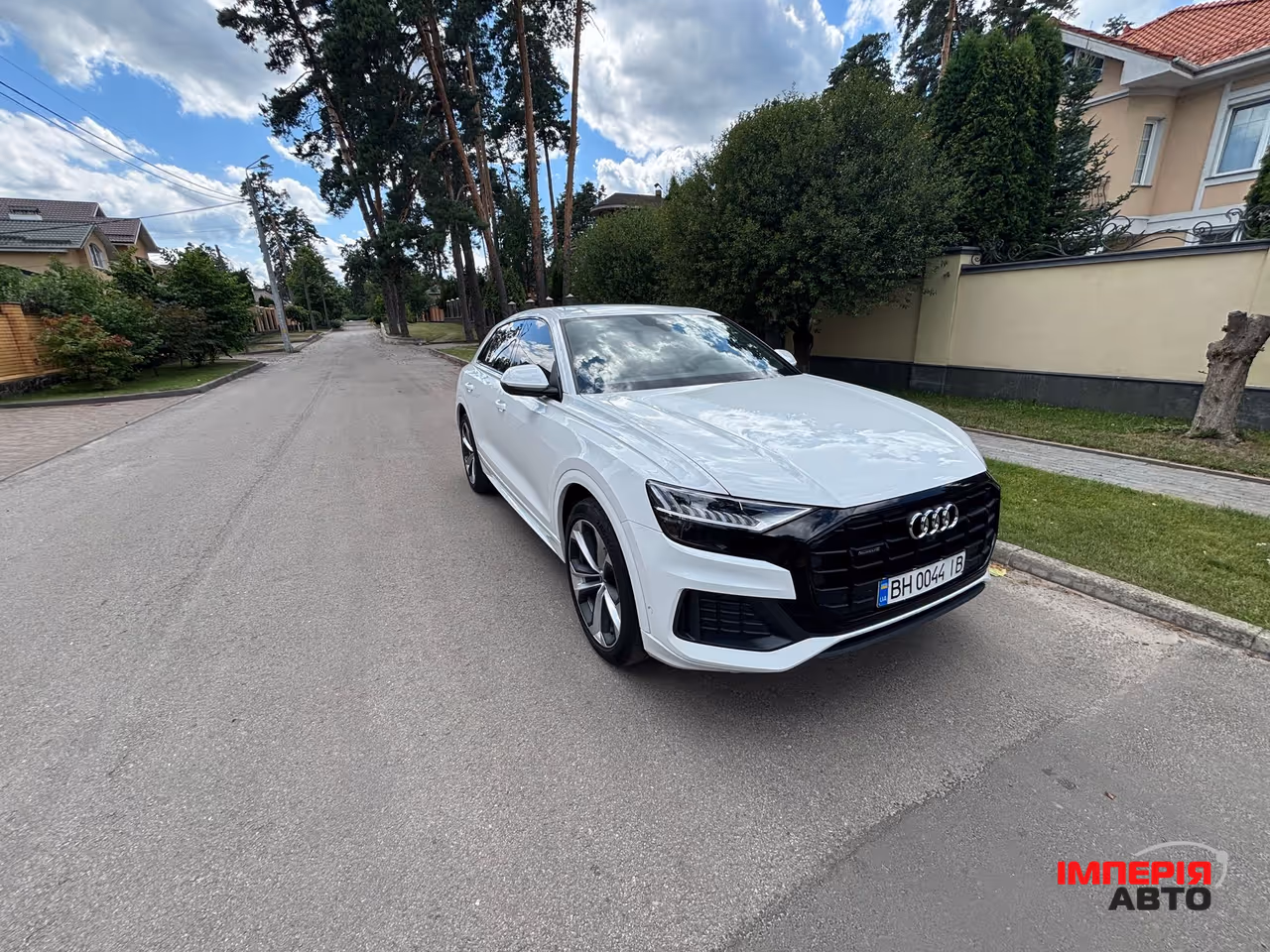 Audi Q8 - фото 1