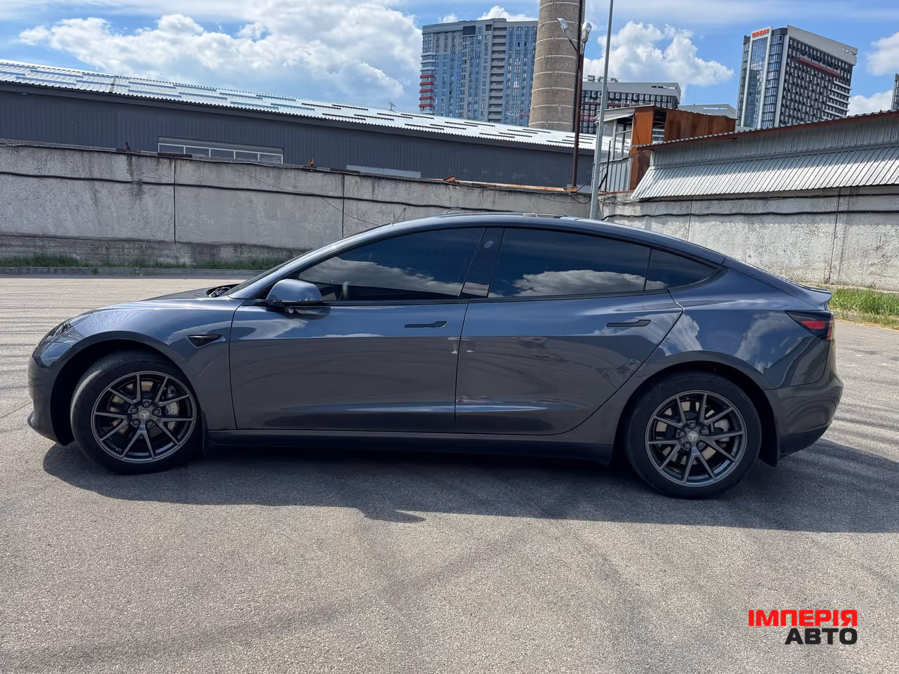 Tesla Model 3 - фото 6