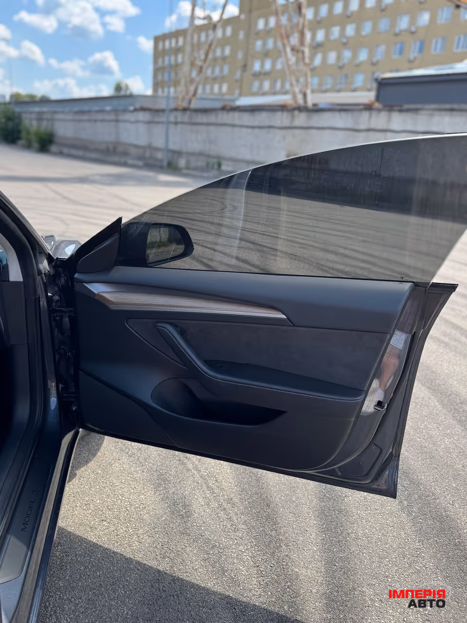 Tesla Model 3 - фото 9