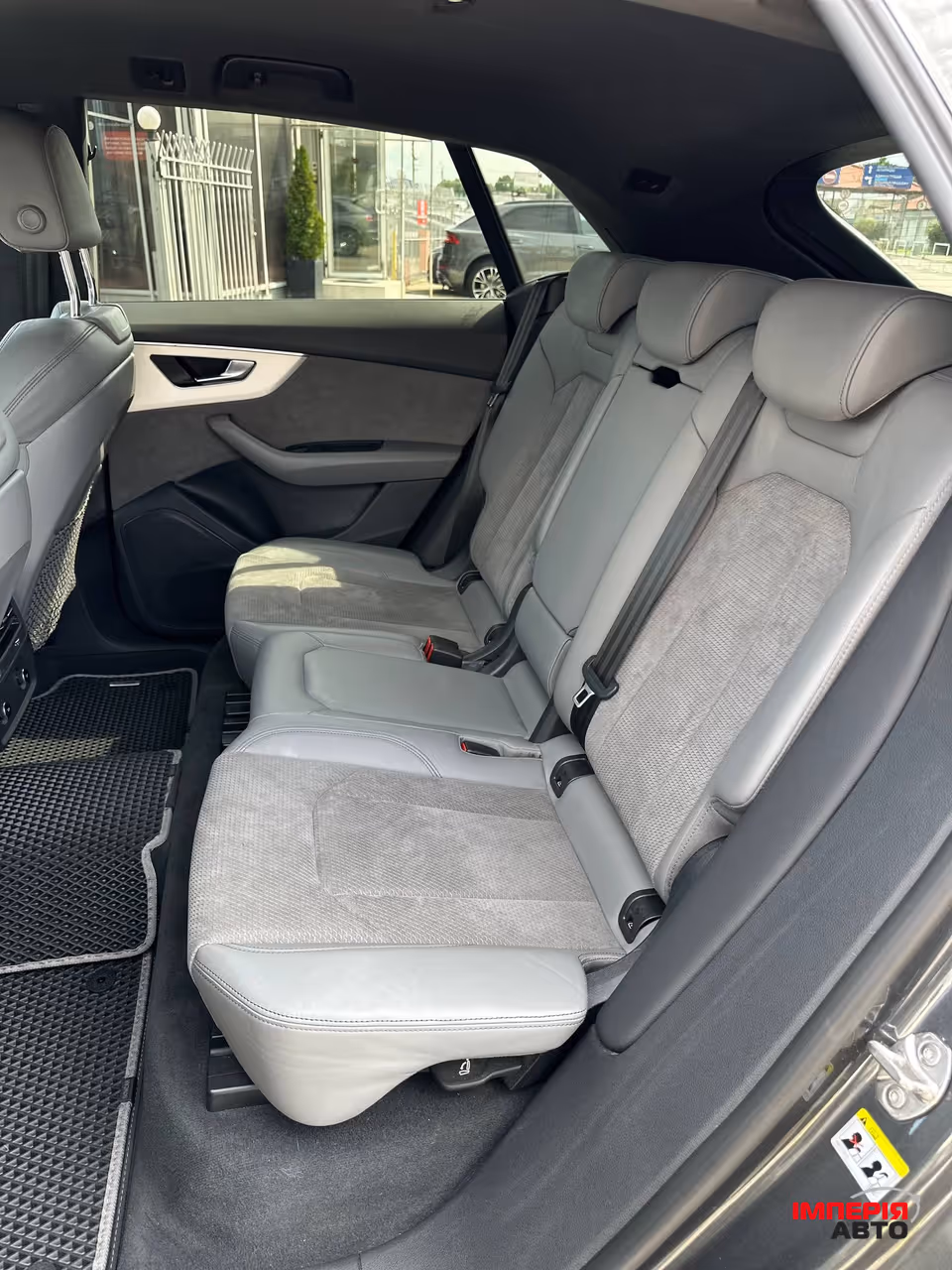 Audi Q8 - фото 29