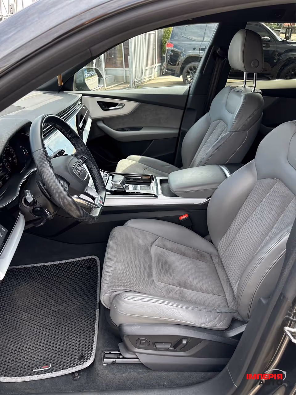 Audi Q8 - фото 14