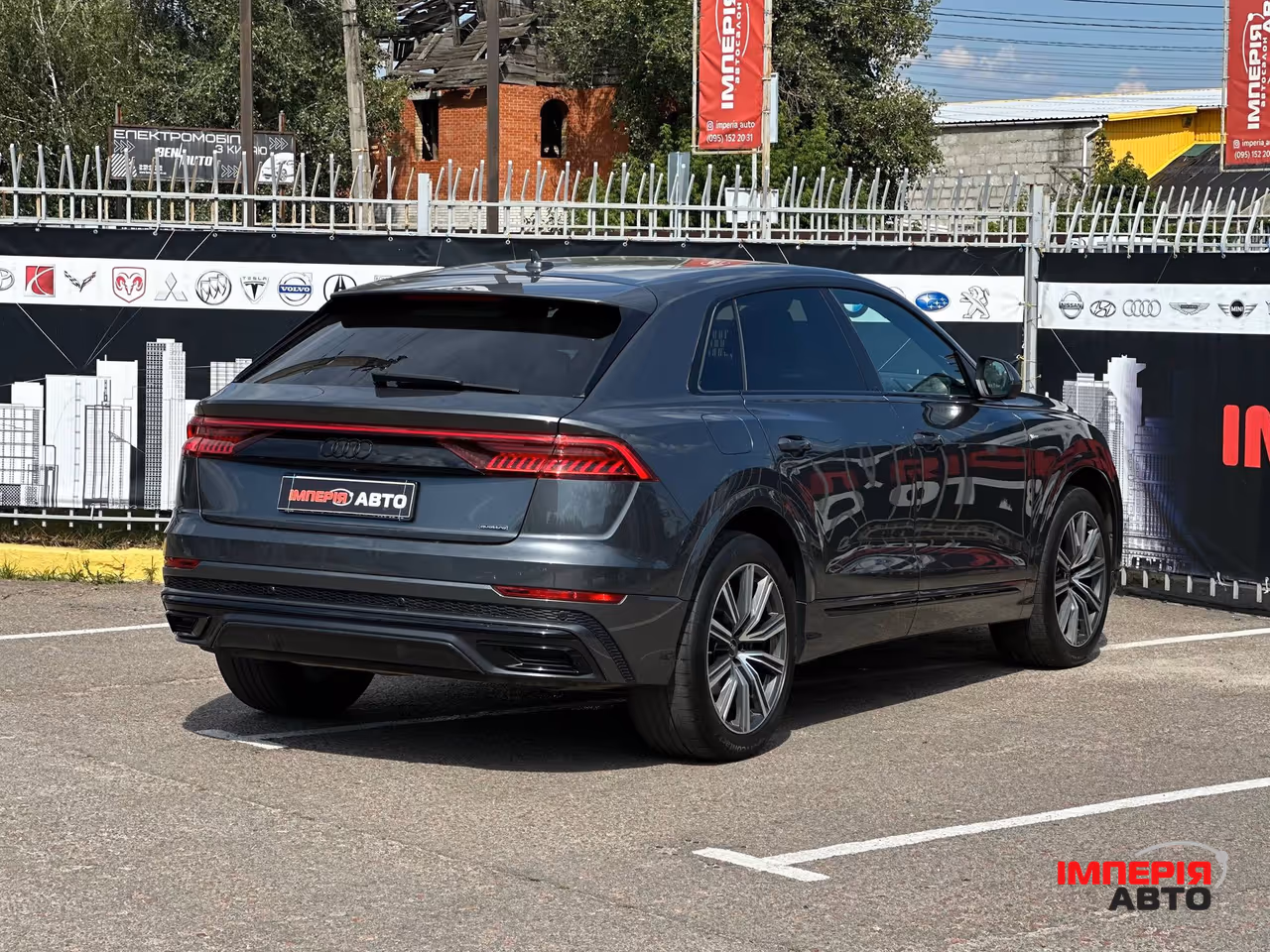 Audi Q8 - фото 9