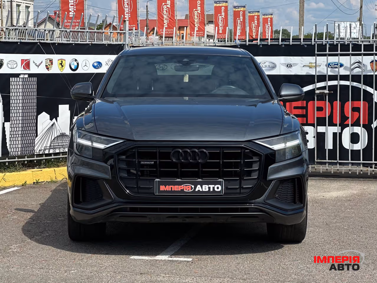 Audi Q8 - фото 5