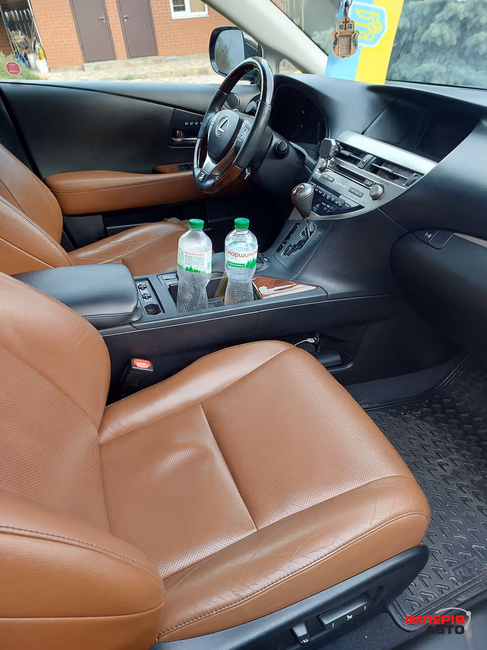 Lexus RX - фото 9