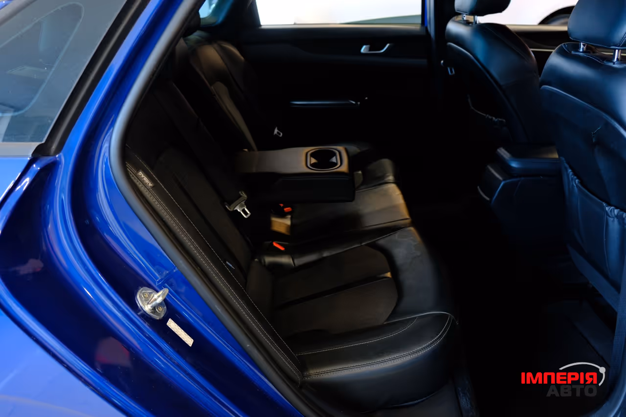 Kia K5 - фото 9