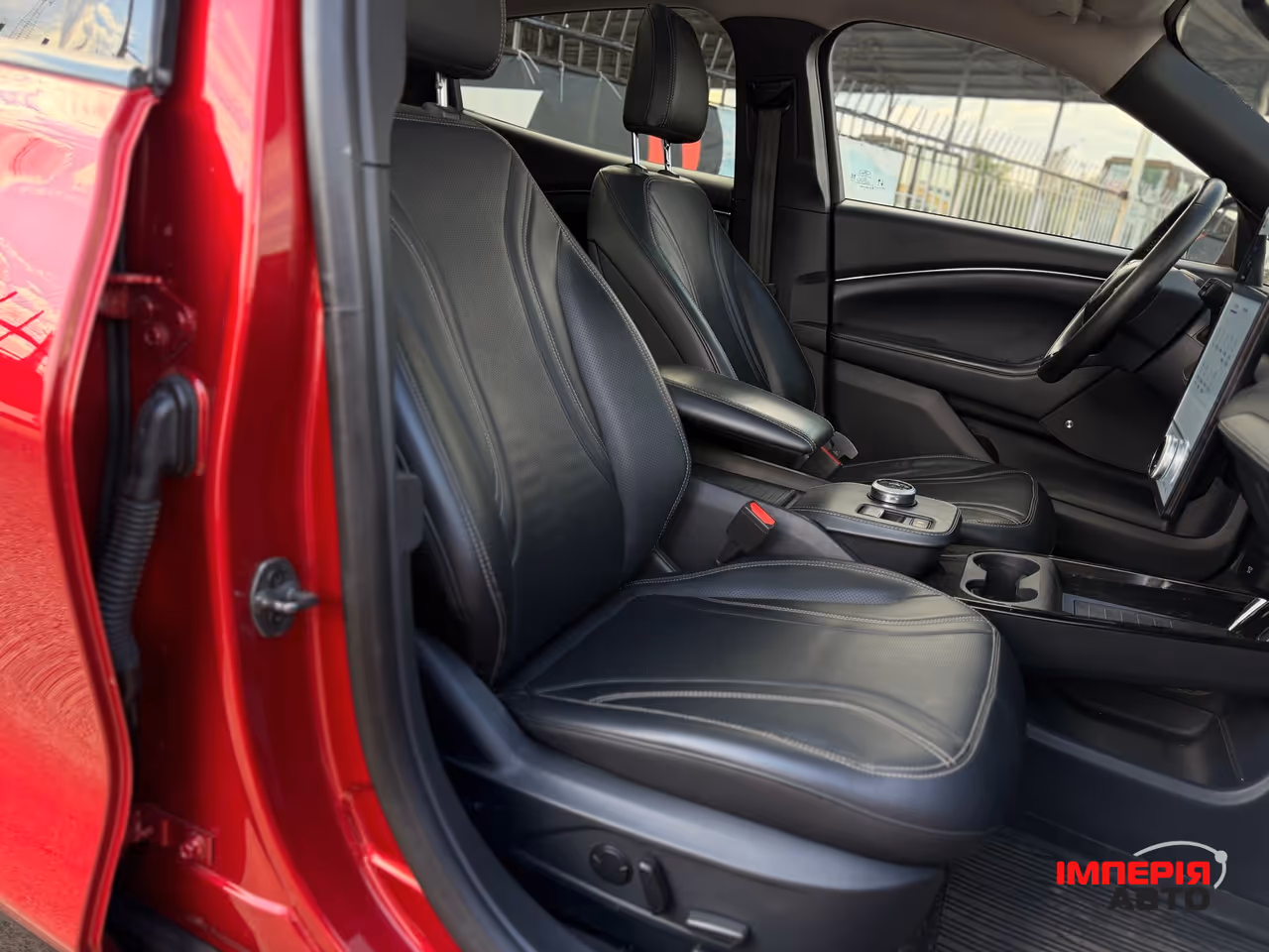 Ford Mustang Mach-E - фото 7