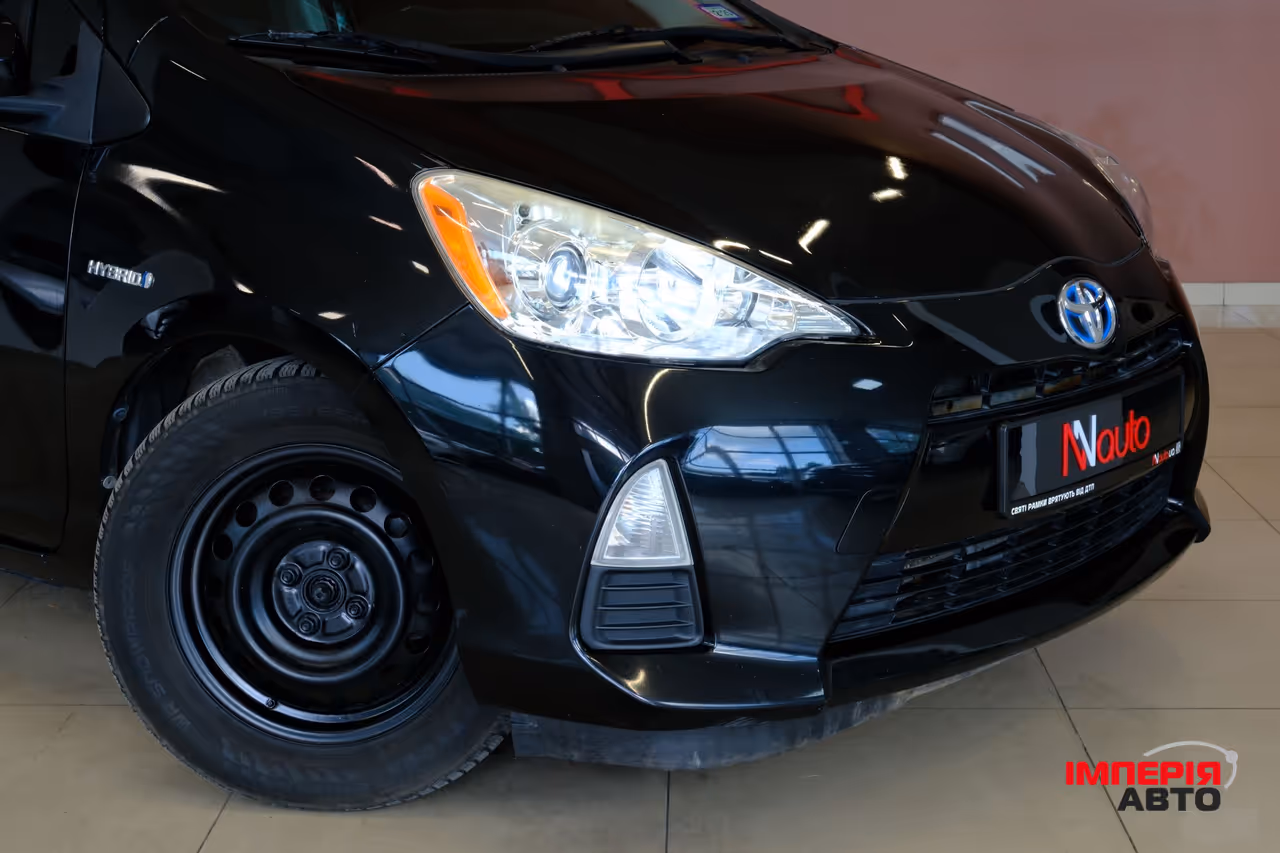 Toyota Prius c - фото 3