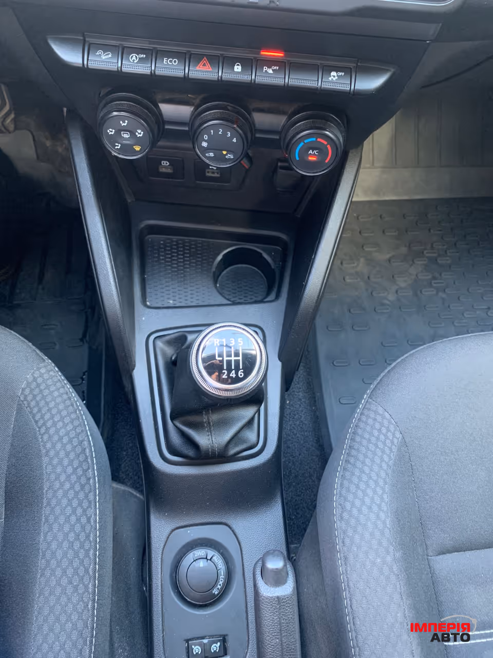 Renault Duster - фото 30