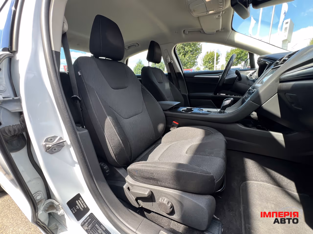 Ford Mondeo - фото 18