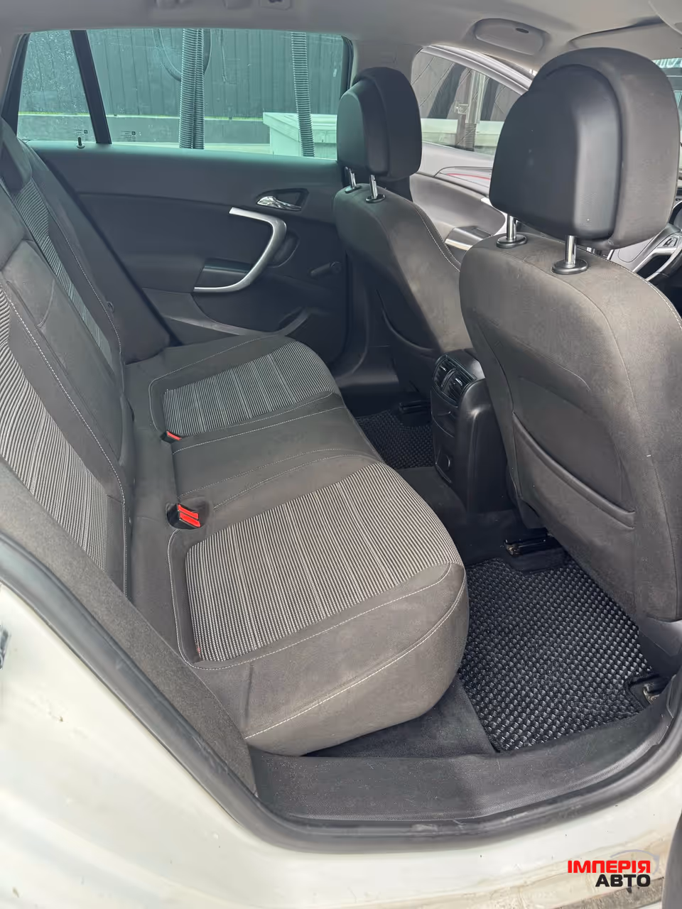 Opel Insignia - фото 12