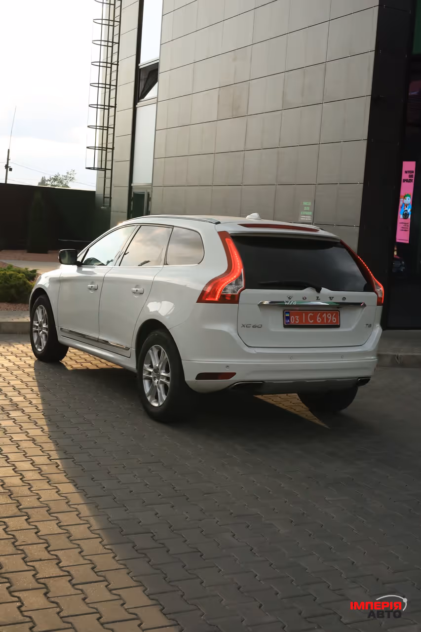 Volvo XC60 - фото 6