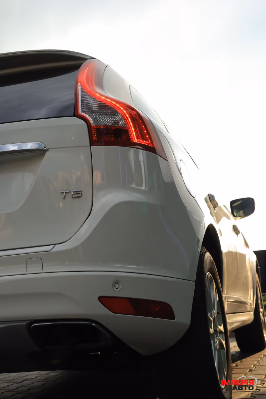 Volvo XC60 - фото 5