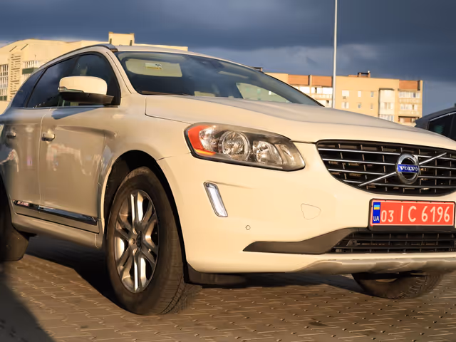 Volvo XC60 - зображення 1