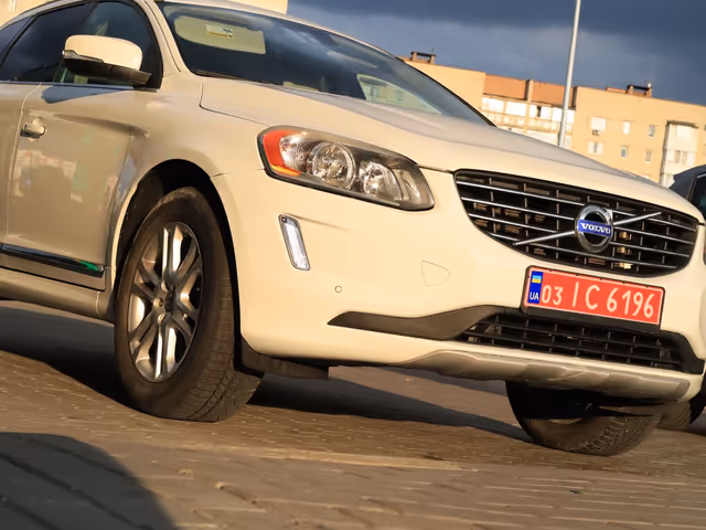 Volvo XC60 - зображення 4