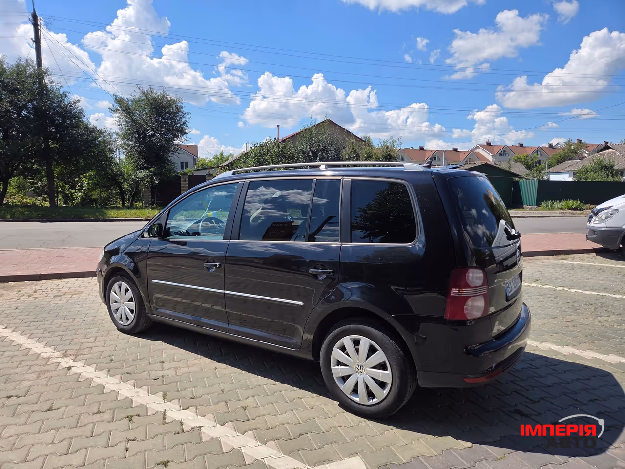 Volkswagen Touran - фото 9