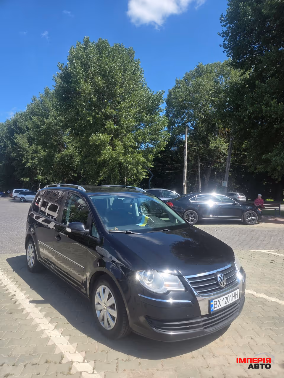 Volkswagen Touran - фото 3