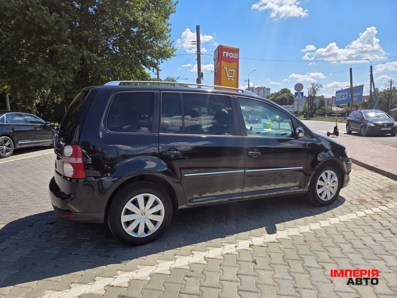 Volkswagen Touran - фото 5