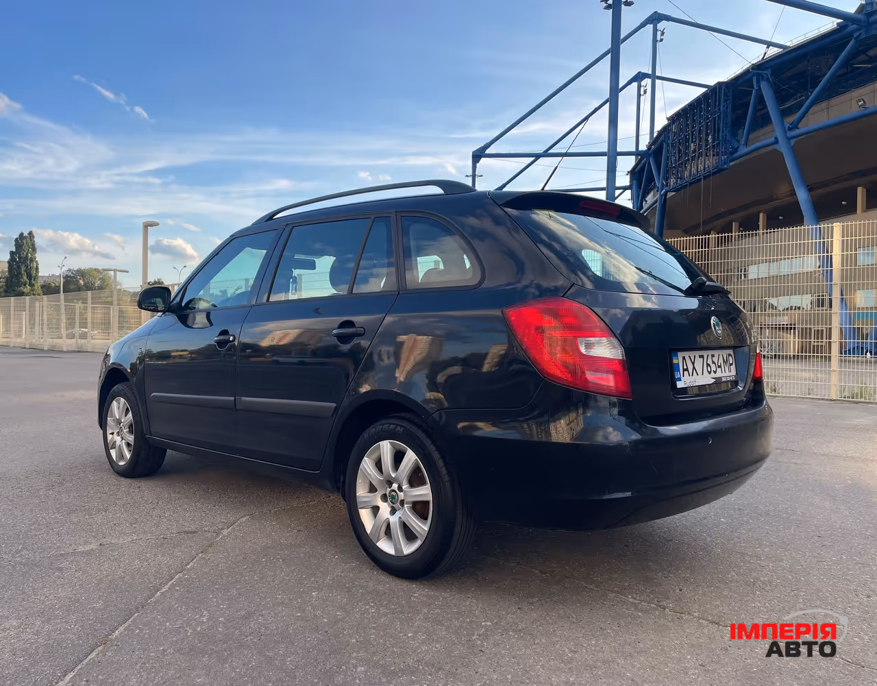 Skoda Fabia - фото 5