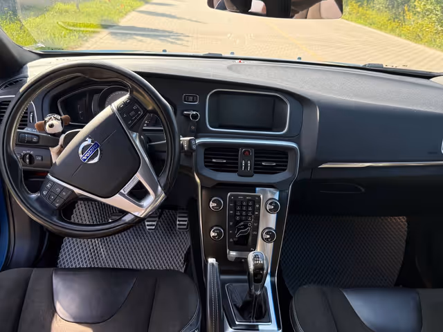 Volvo V40 - зображення 3