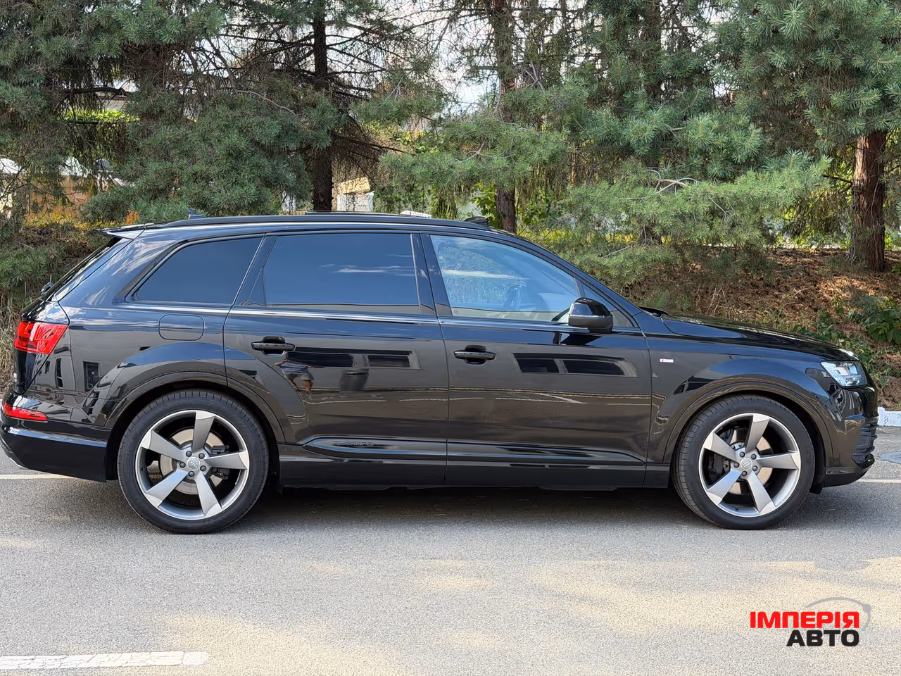 Audi Q7 - фото 6