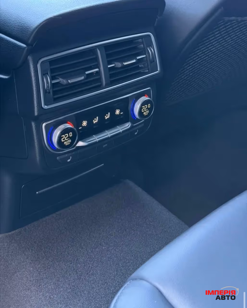 Audi Q7 - фото 37