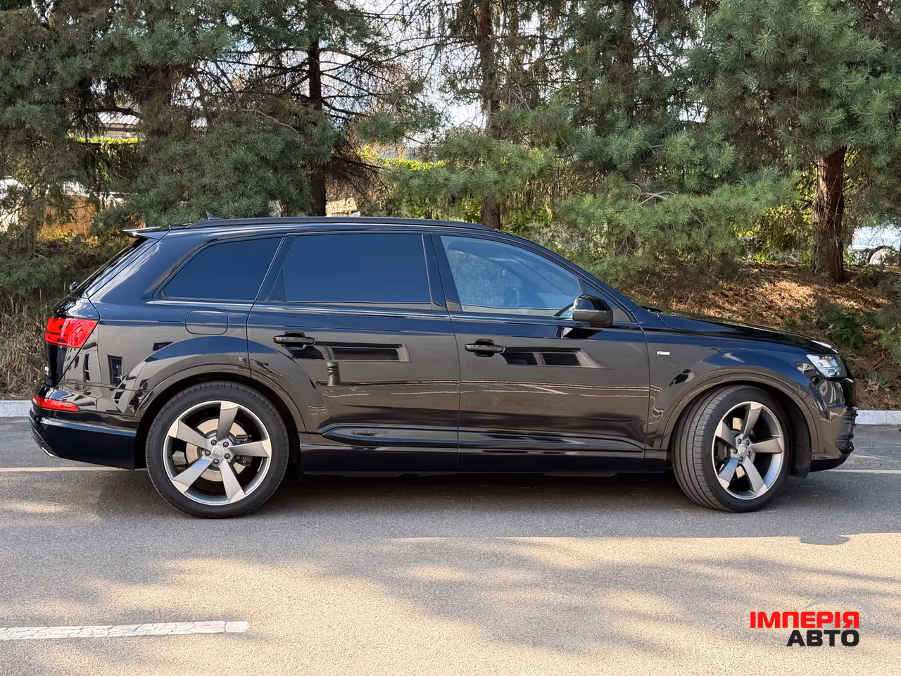 Audi Q7 - фото 15