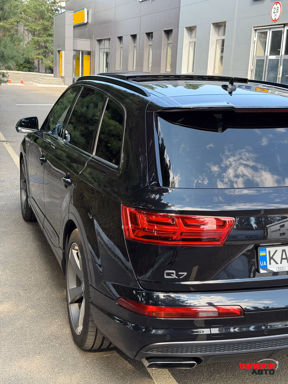Audi Q7 - фото 7
