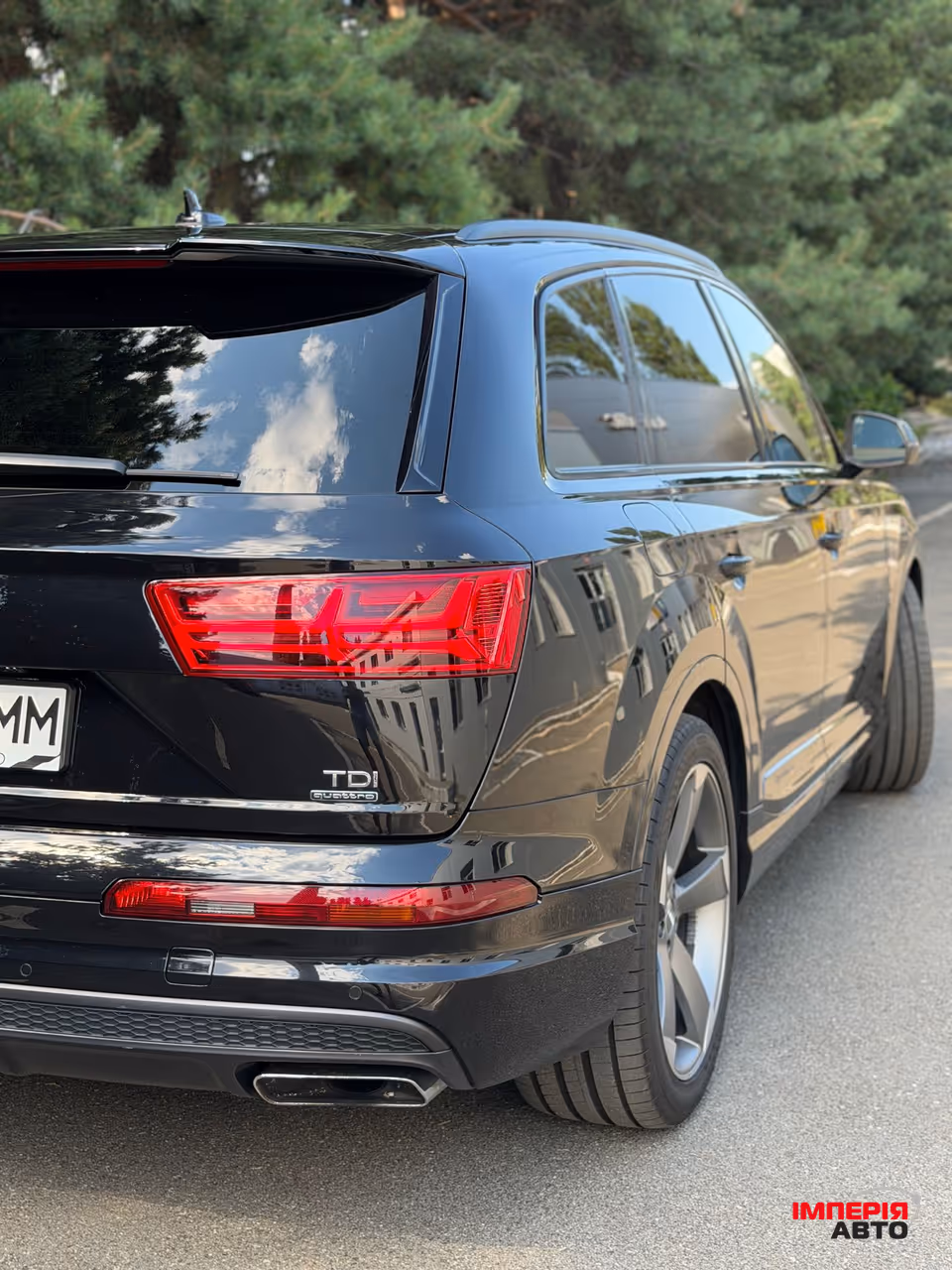 Audi Q7 - фото 12